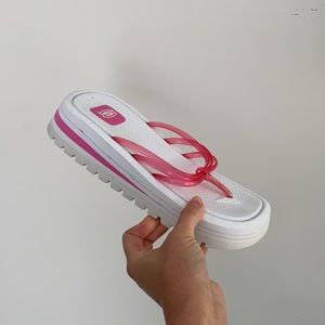 Super fun Y2K Sketcher Flip Flops